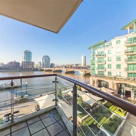 Panoramic Riverside Facing - 2 Bed - 2 Bath - 2 Balconies - In London Nine Elms Exterior photo